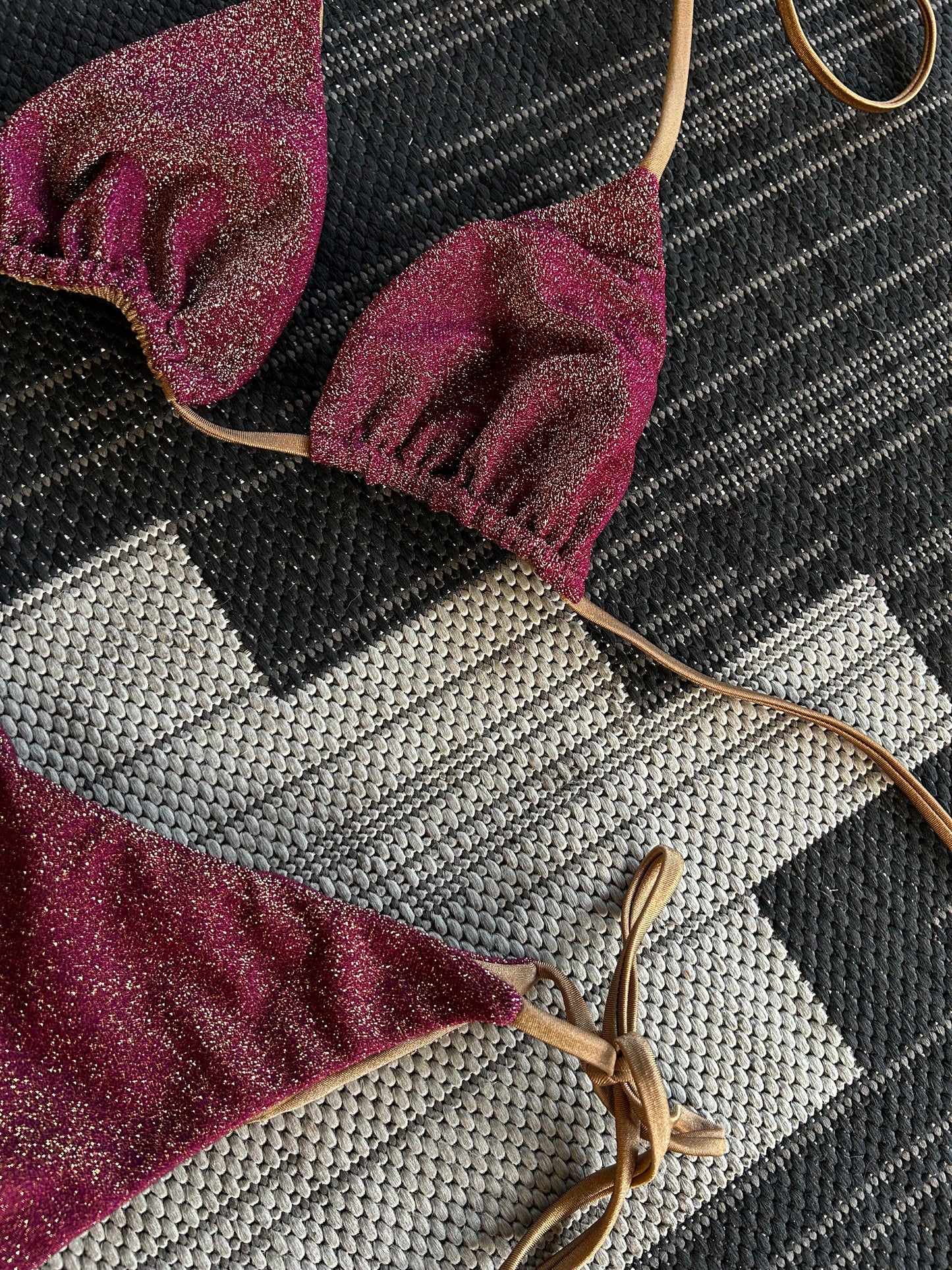 AZUSA TOP/CERRITOS BOTTOM- PLUM LUREX